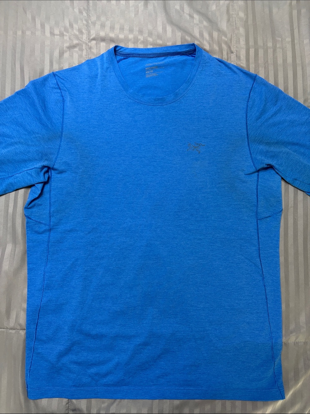 Arc'teryx Men's Bright Blue Crew Neck Short Sleeve Tee